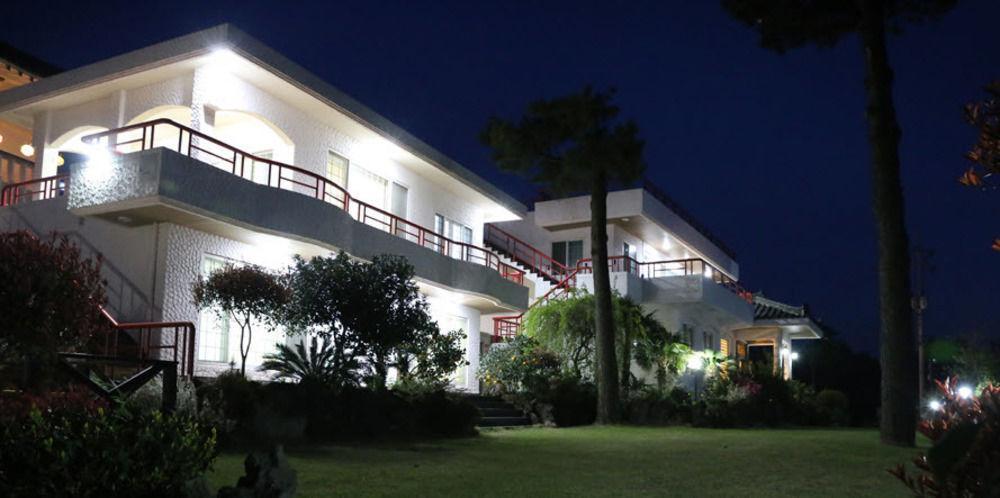 Harry And Sodam Pension Čedžu Exteriér fotografie